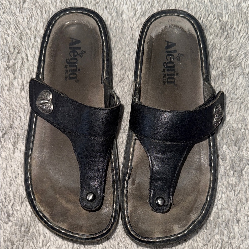 Alegria Black Leather Sandals, adjustable strap, orthotic, beach, lake, summer